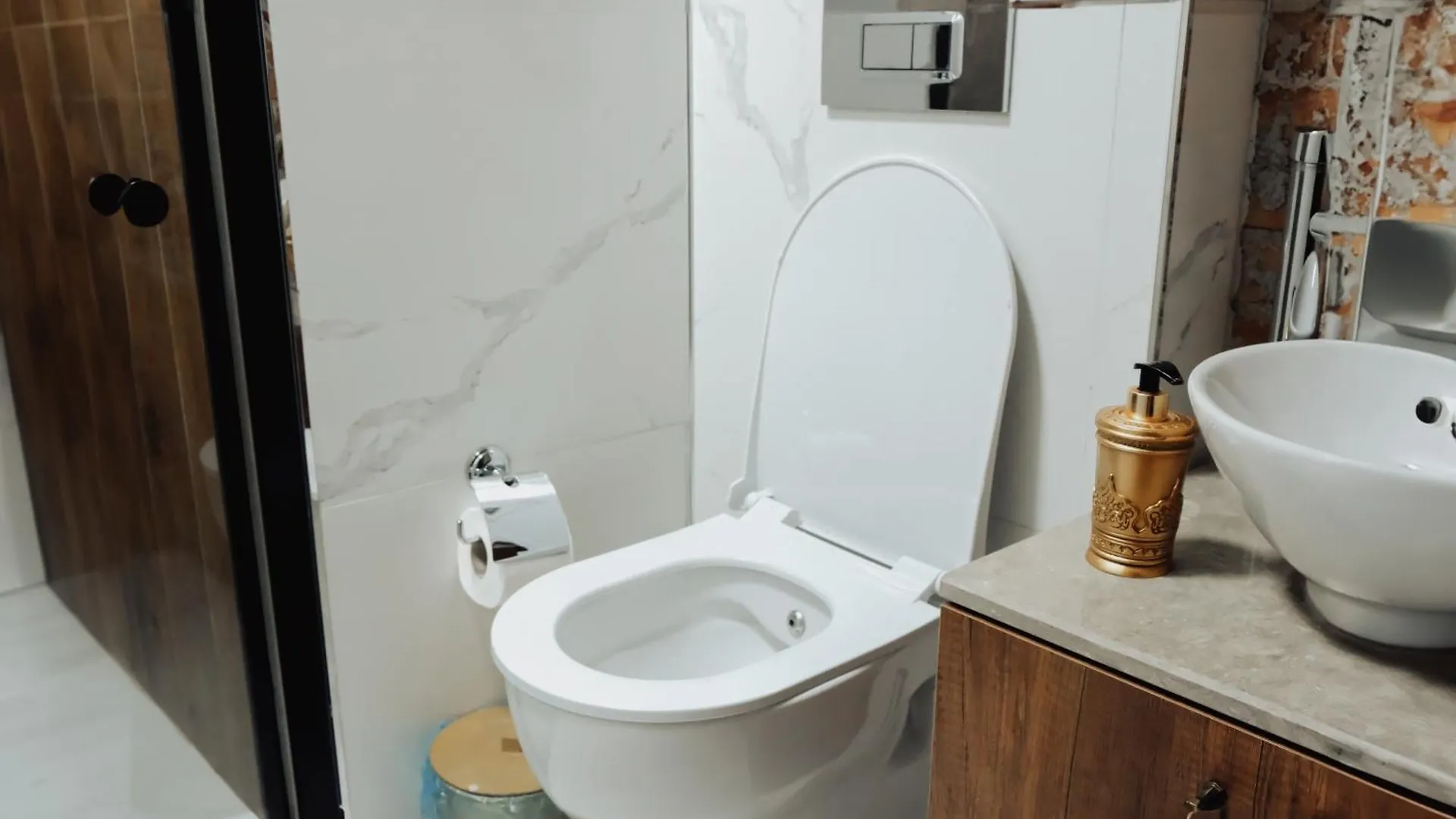 Apart Otel Konak Esila Uşak